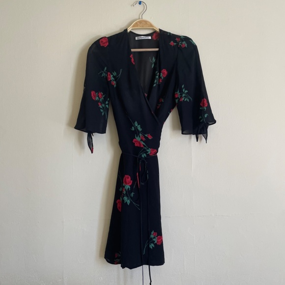 Reformation Wrap Rose Dress with tie sleeves - Picture 2 of 7